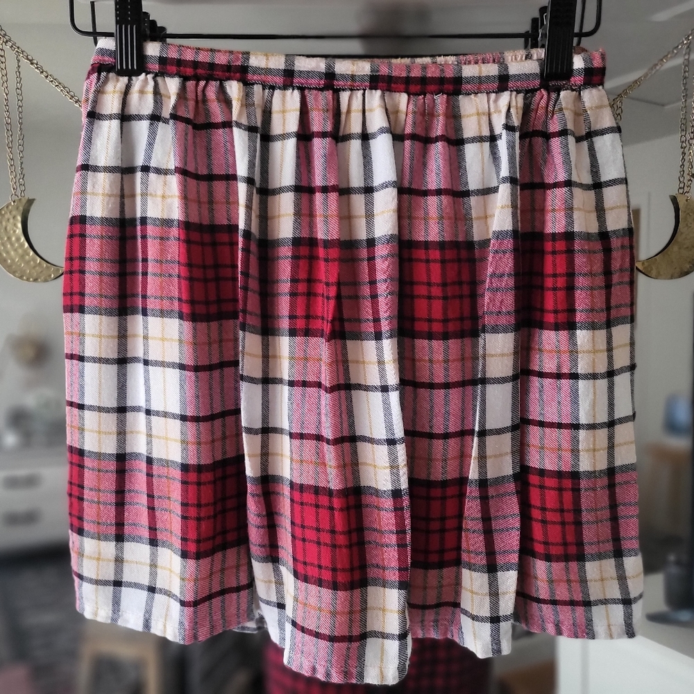 United Colors of Benetton Red plaid skirt, EUC